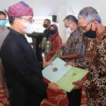 bupati banyuwangi serahkan pwl