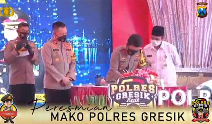 Kapolda Jatim Resmikan Markas Baru Polres Gresik 1 Kapolda Jatim meresmikan Polres Gresik.