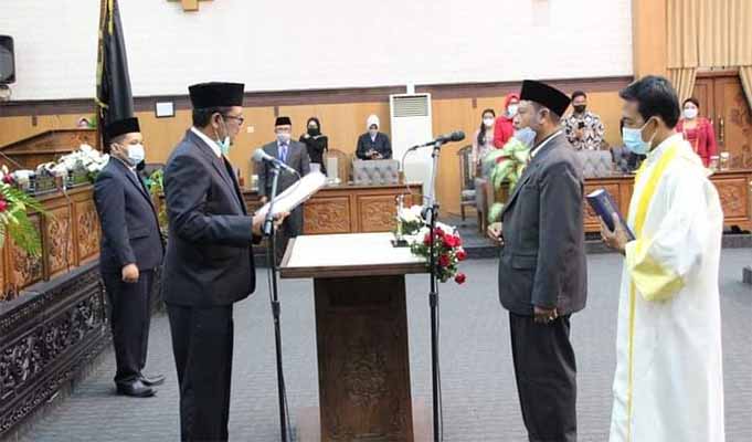 Gantikan Salimi, Made Suwastiko Resmi Dilantik Sebagai Anggota DPRD Banyuwangi