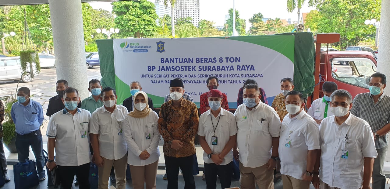 Ramadhan, BPJAMSOSTEK Surabaya Darmo Salurkan Beras 2,47 ton
