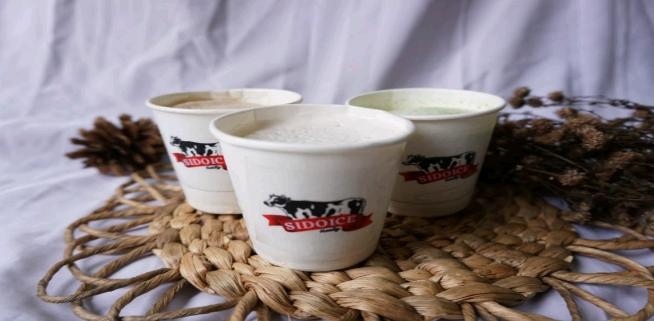 Mahasiswa KKN-P 62 Umsida Bantu Petani Ubah Susu Sapi Jadi Dessert Sehat