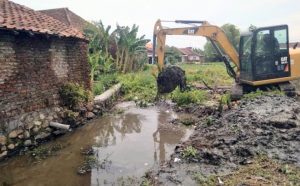 Tekan Masalah Banjir, Pemkab Pasuruan Fokus Normalisasi Sungai​