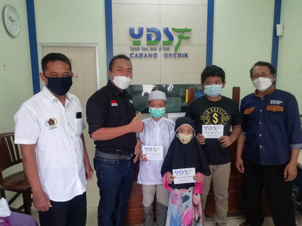 Ratusan Yatim Menerima santunan YDSF dan PWI