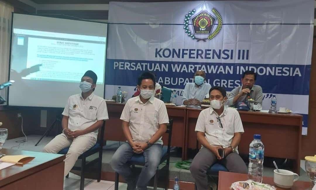 Nahkoda PWI Gresik Beralih ke Ashadi 1 Tiga orang calon ketua PWI Gresik