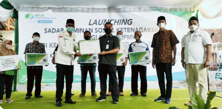 Pengurus RT/RW & LPMK Se Kec. Wonokromo Dilindungi BPJS Ketenagakerjaan