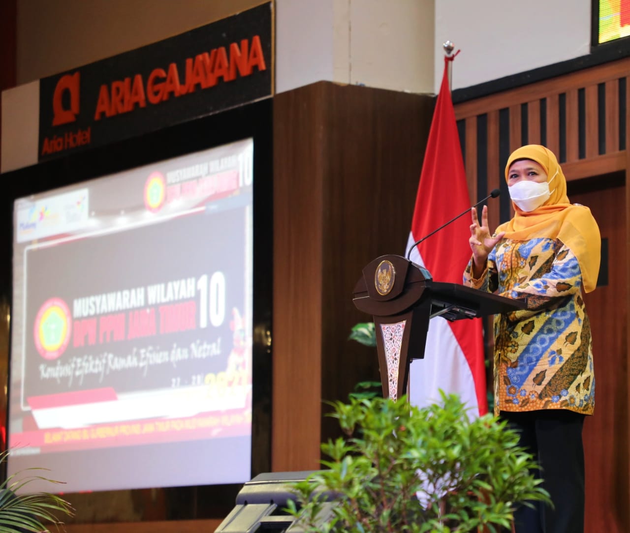 Tutup Muswil DPW PPNI, Khofifah Beri Apresiasi Perawat COVID-19