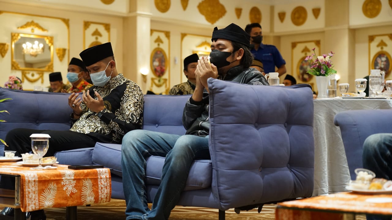 Kirim Ribuan Bantuan Kemanusiaan, Laskar Sholawat Nusantara Ajak Masyarakat Do’a Bersama