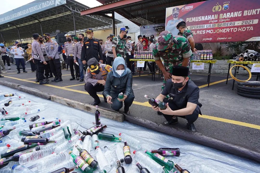 Forkopimda Kota Mojokerto Gelar Apel Pasukan dan Pemusnahan BB