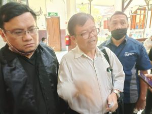 Dituntut Tinggi, Terdakwa Akan Laporkan Jaksa ke Presiden dan Kajagung 2 Dituntut Tinggi, Terdakwa Akan Laporkan Jaksa ke Presiden dan Kajagung 1