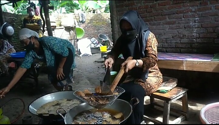 Ikhfina Fahmawati : Jangan Panik, Persediaan Minyak Goreng 10.000 Liter