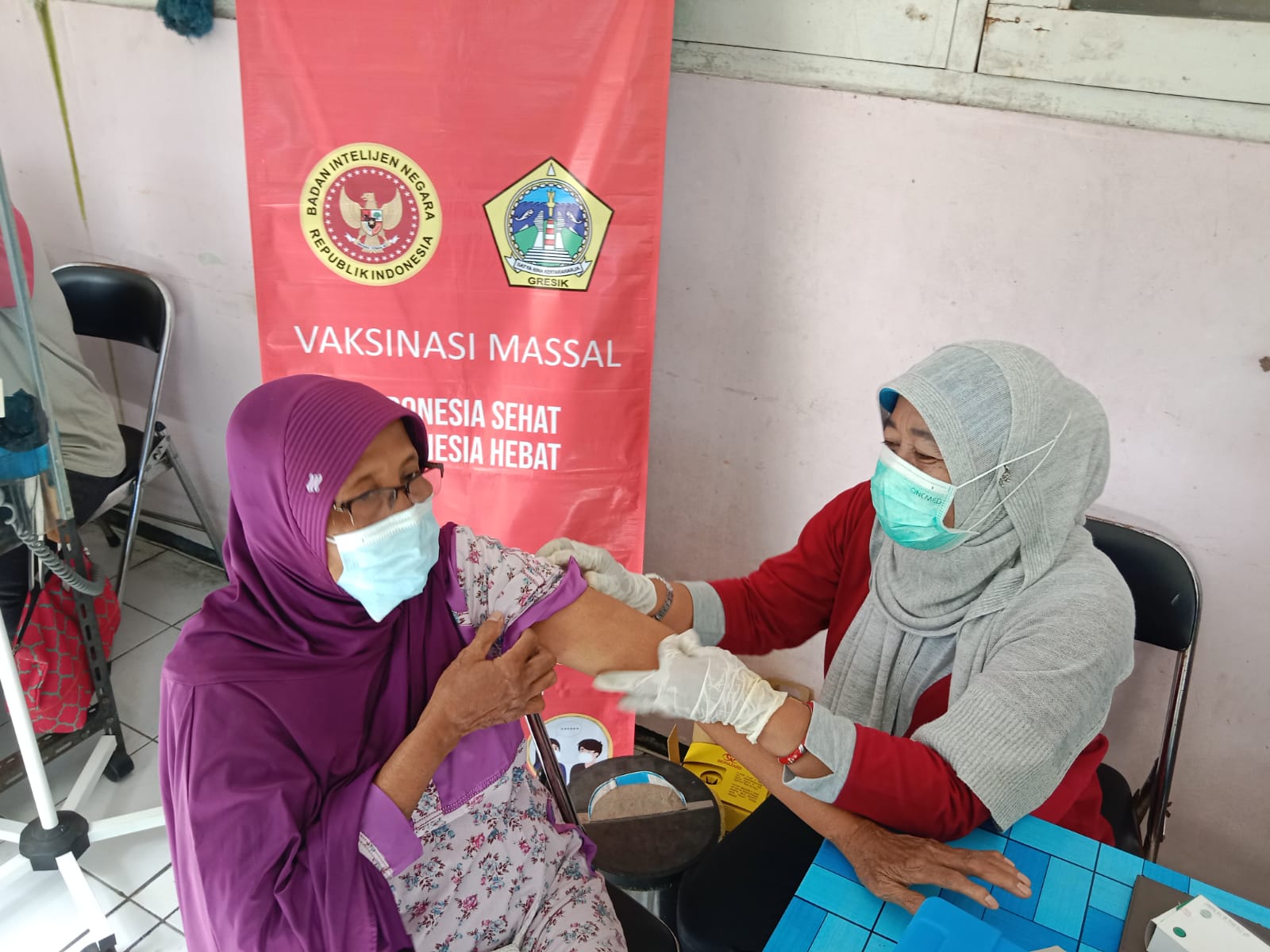 Dinkes Gresik dan BIN Mulai Vaksin Boster, Prioritas Lansia 1 vaksin booster di Gresik