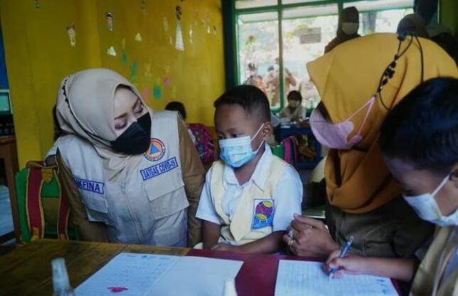 Bupati Mojokerto Tinjau Pelaksanaan Vaksinasi Anak Usia 6 – 11 Tahun