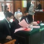 Edarkan SS, Warga Bendul Merisi Dituntut 5 Tahun 6 Bulan Penjara IMG-20220218-WA0128