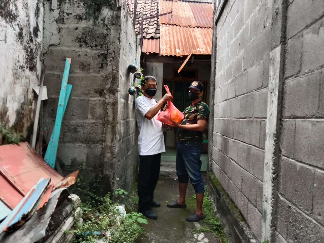 Pengurus E-Sports Indonesia Cabang Gresik Berbagi Sembako Bagi Duafa 1