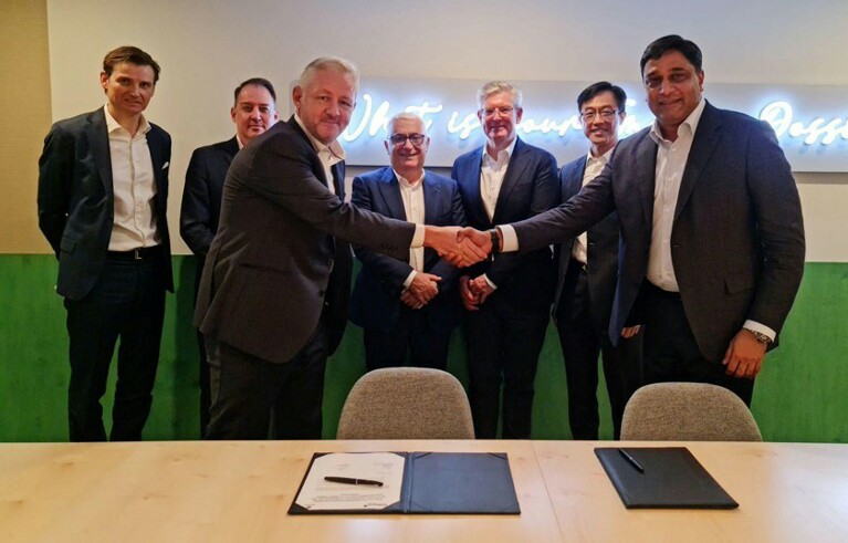 Indosat Ooredoo Hutchison & Ericsson Perluas Jaringan 5G di Indonesia