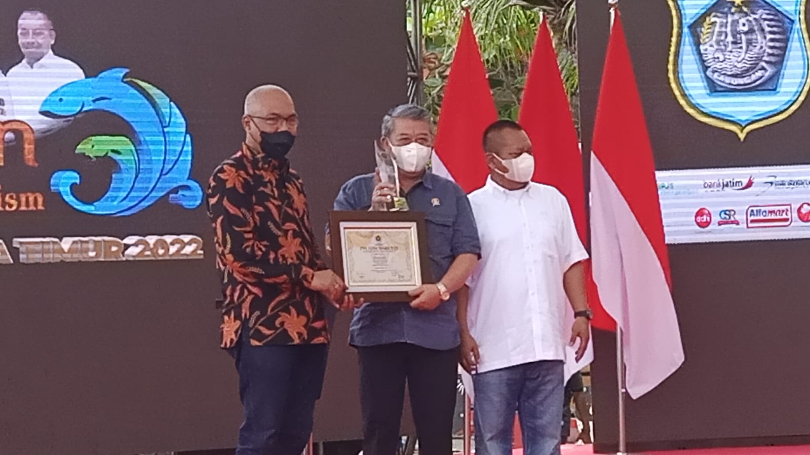 Dapat Penghargaan PWI Jatim, Kusnadi : Ini Wujud Kerja Semua Anggota DPRD Jatim