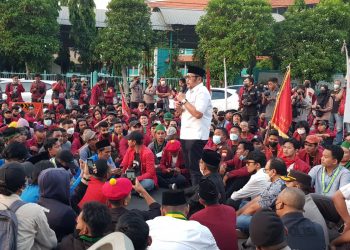 Tuntut Stabilisasi Ekonomi, Mahasiswa Wadul Dewan Jatim