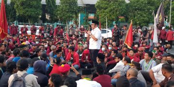 Tuntut Stabilisasi Ekonomi, Mahasiswa Wadul Dewan Jatim