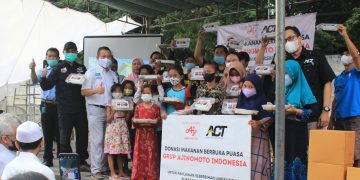 Ajinomoto & ACT Beri Menu Sehat Pemulung di Kampung Genderuwo