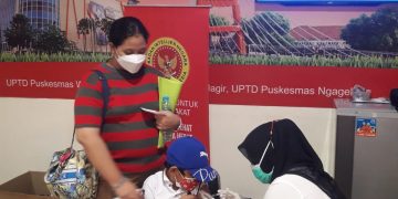 Pengunjung Mall Royal Paza Mendapat Layanan Vaksinasi Puskesmas Ngagel dan BIN