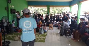 Dosen & Mahasiswa Teknik Sipil UK Petra Pasang Alat Penjernih Air Payau di Rumah Warga Pesisir Sidoarjo 1