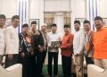 Presiden PKS saat berkunjung ke Bupati Sampang