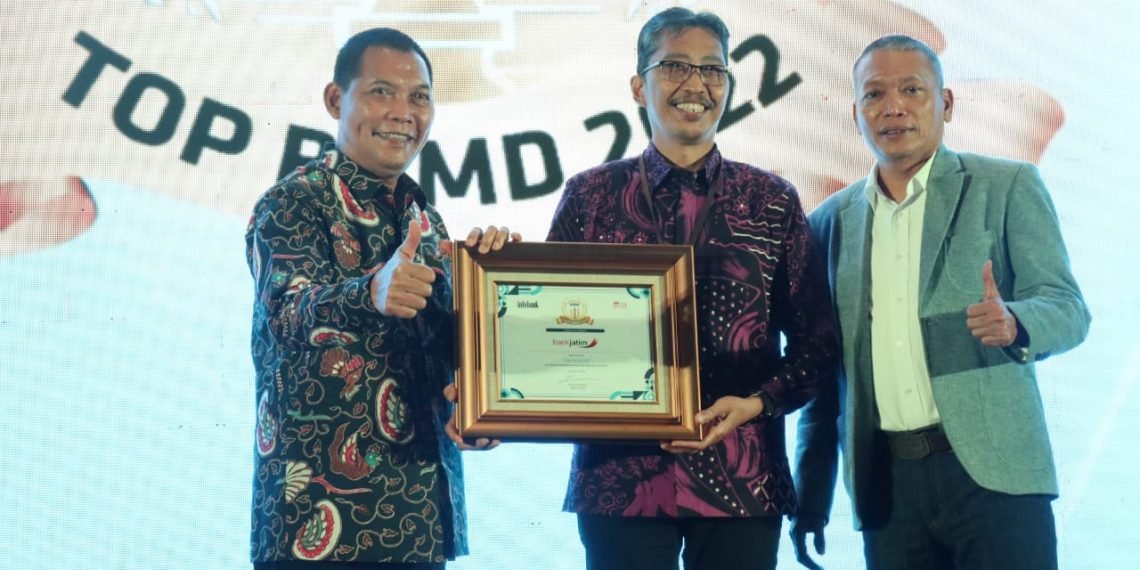 Bank Jatim saat mendapat penganugerahan