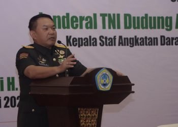 KSAD Dudung Beri Kuliah Umum Bela Negara di Unitomo