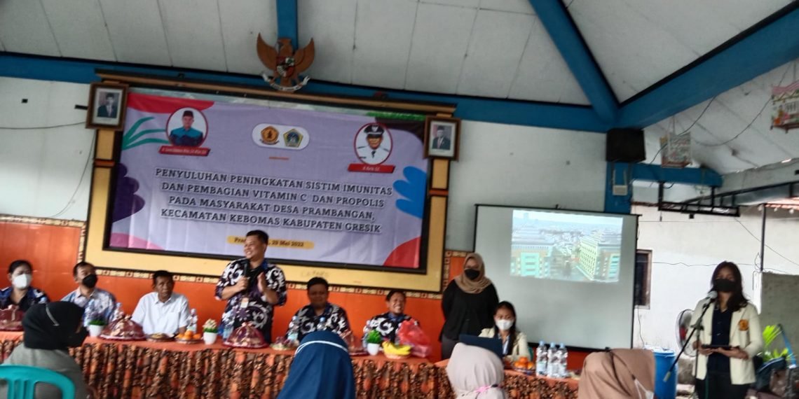 Ketua panitia pelaksana sosialisasi sedang menyampaikan sambutan