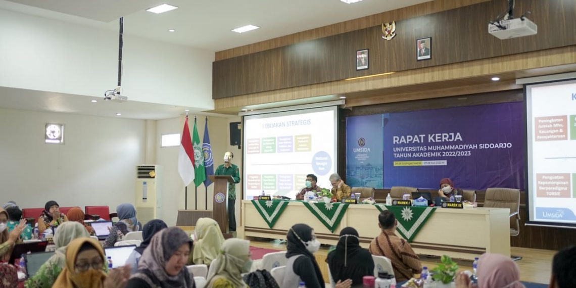 Rektor Umsida,  Dr Hidayatulloh M Si. dok/humas Umsida.