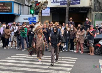 Pemkot Surabaya Akan Tertibkan Fashion Week di Tunjungan yang Langgar Norma Sosial