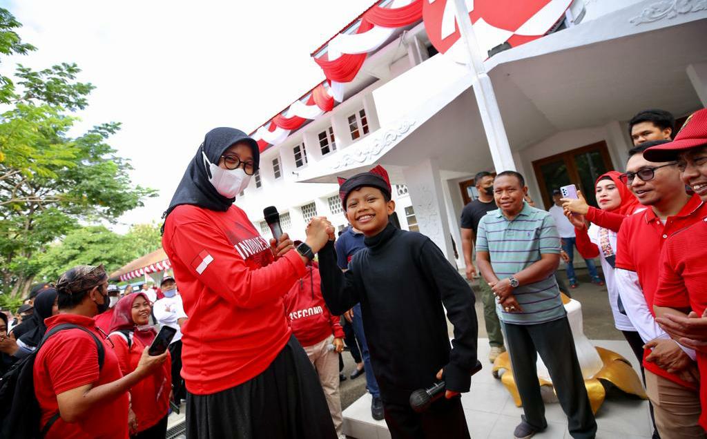Pulang ke Banyuwangi Farel Prayoga Disambut Meriah di Kantor Pemkab, Bupati Ipuk Sampaikan Pesan 1