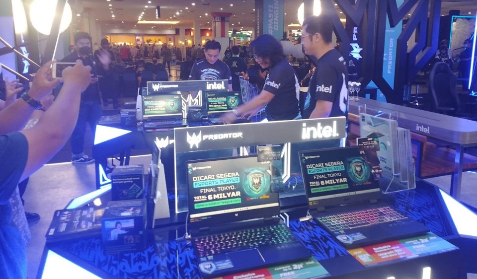 Acer Buka Predator Store di Maspion Square IT Mall Margorejo 1 Peresmian Predator Store pertama dan terbesar di Jawa Timur, Acer penuhi kebutuhan gamers dan konten kreator, Jumat (9/9/2022). (foto : hari)