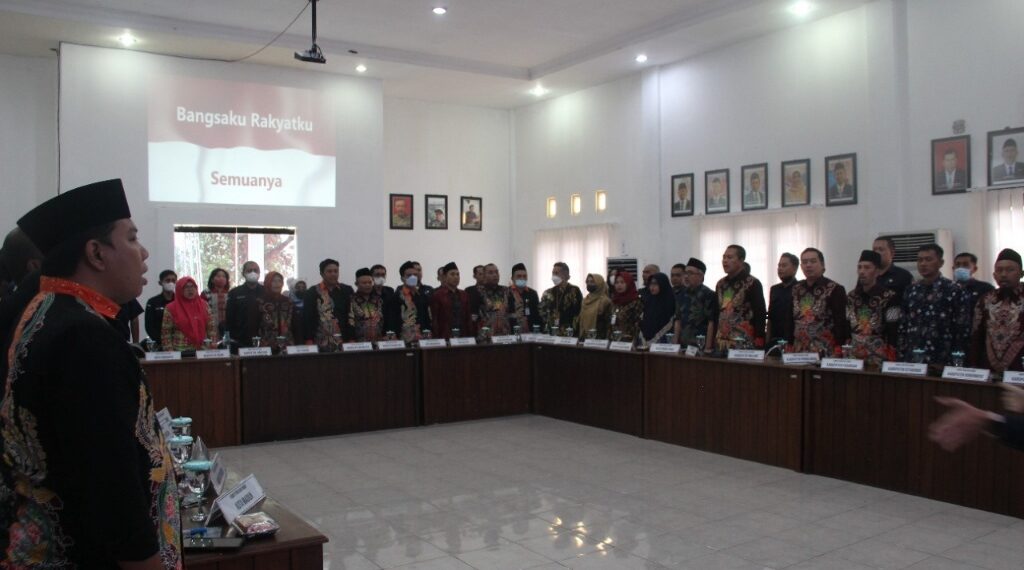 KPU Jatim Sinkronkan Program dan Anggaran Tahapan Pemilu TA 2022 dengan KPU Kabupaten/Kota 1 Kpu Jatim Saat Singkronisasi dengan KPU Kabupaten kota