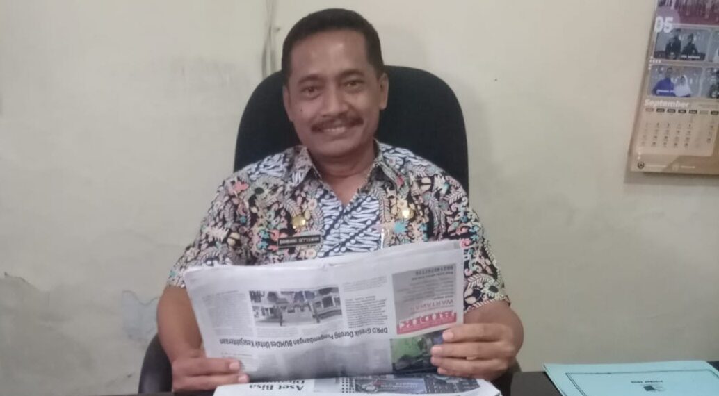 Kepala Bakesbangpol Kabupaten Bangkalan, Drs.Bambang Setyawan, MM saat ditemui bidik.news di raung kerjanya