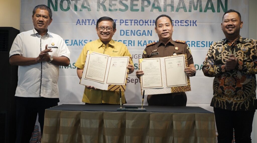 Penandatanganan Nota Kesepahaman antara Petrokimia Gresik dengan Kejari Gresik