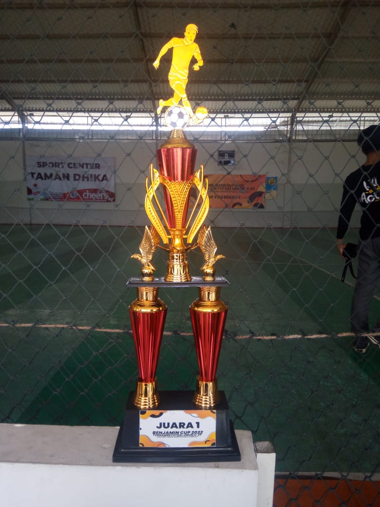 Tutup Turnamen Futsal Umum, dr. BenJamin: Anak muda Ingin Perubahan Teriakan Prabowo Presiden 1