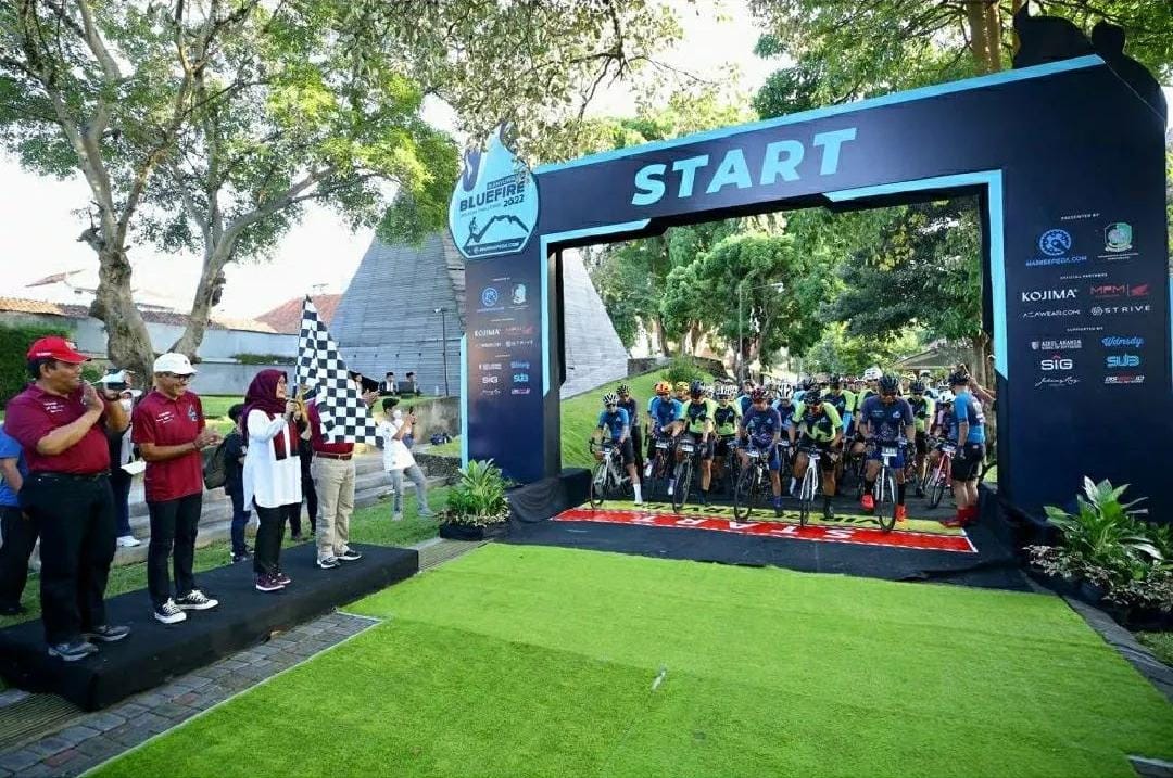 Ratusan Pesepeda dari 21 Provinsi Ikuti Banyuwangi Bluefire Ijen KOM Challenge 2022 1