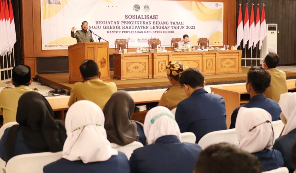 Bupati Gresik saat sosialisasi Menuju Gresik Kabupaten Lengkap 2022