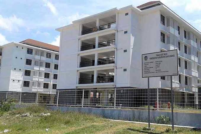 Sejumlah Rumah di Banyuwangi Rusak Parah Akibat Banjir, Dinas PU CKPP Siapkan Rusunawa sebagai Alternatif 2 Sejumlah Rumah di Banyuwangi Rusak Parah Akibat Banjir, Dinas PU CKPP Siapkan Rusunawa sebagai Alternatif 1