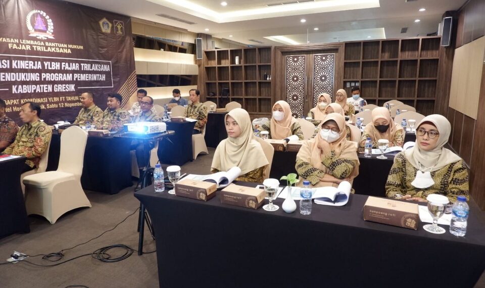 Para advokat dan Paralegal dari YLBH Fajar Trilaksana saat mengikuti pelatihan, Sabtu (12/11/2022)