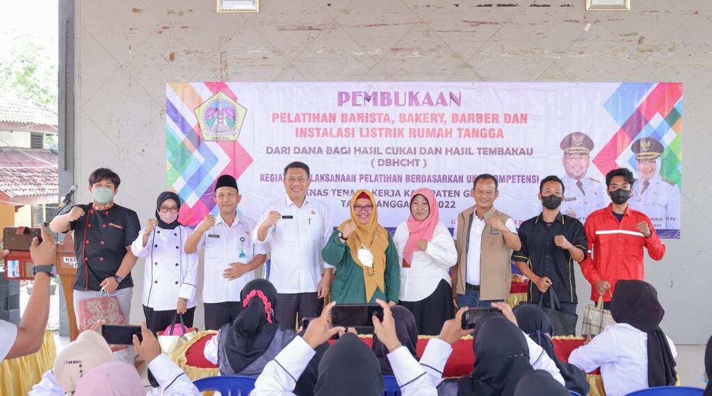 Wakil Bupati Gresik saat membuka pelatihan yang dilakukan Disnaker Gresik selama 10 hari