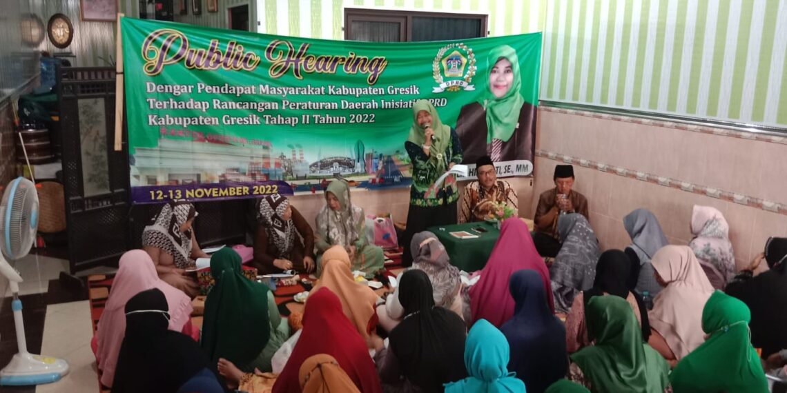 Publik Hearing Ranperda DPRD Gresik Menggandeng Tim Ahli Unej 1