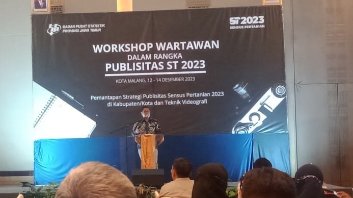 BPS Jatim Akan Lakukan Sensus Pertanian di 2023 1 Kepala BPS Jatim, Dadang Hardiwan Workshop Wartawan Dalam Rangka Publisitas ST 2023 di Harris Hotel Malang, Selasa (13/12/2022). (foto: hari)