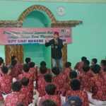 Ratusan Siswa SMPN 10 Gresik Menulis Puisi Berjamaah di Momen Peringatan Hari Ibu WhatsApp Image 2022-12-23 at 06.29.54