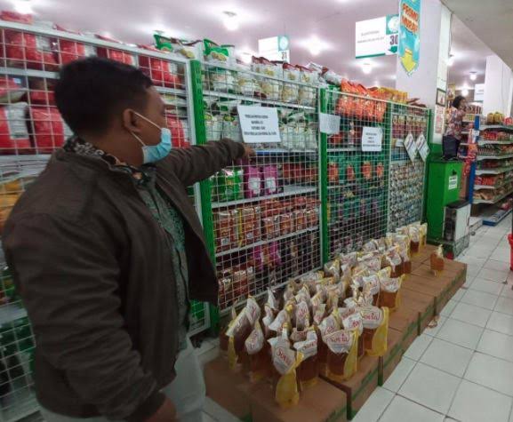KPPU Hadirkan APPSI, YLKI & PT Hero Supermarket Sebagai Saksi Kasus Migor 1 KPPU hadirkan saksi-saksi untuk menangani perkara Migor Nasional secara adil dan transparan. (ist)