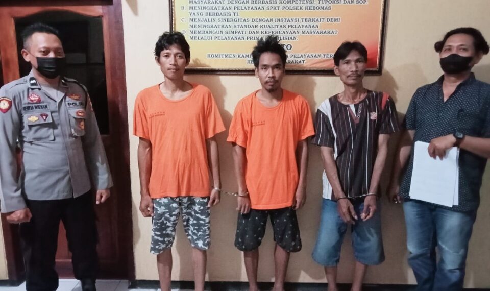 Para tersangka saat diamankan petugas