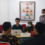 17 Bakal Calon DPD Serahkan Dokumen Syarat Dukungan Minimal Pemilih ke KPU Jatim IMG-20230124-WA0003