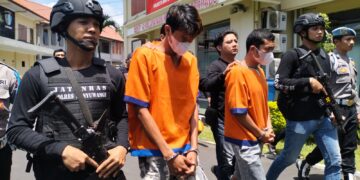 Jajaran Reskrim Polresta Banyuwangi Tangkap Dua Pelaku Pembunuh Wanita Tewas di Sungai Setail