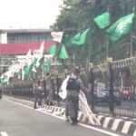 Penertiban Bendera Partai Tebang Pilih, DPC Gerindra Surabaya Protes Walikota Eri